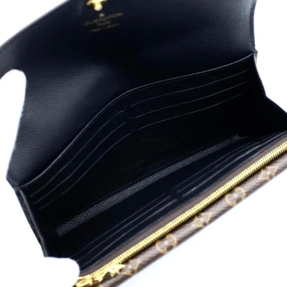 Louis Vuitton Taurillon Double V  Wallet - Picture 10 of 12